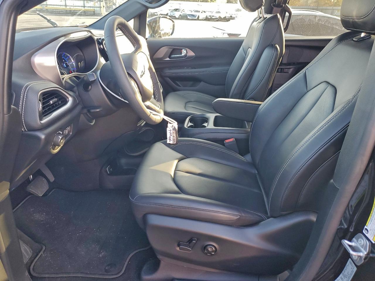2025 CHRYSLER Pacifica