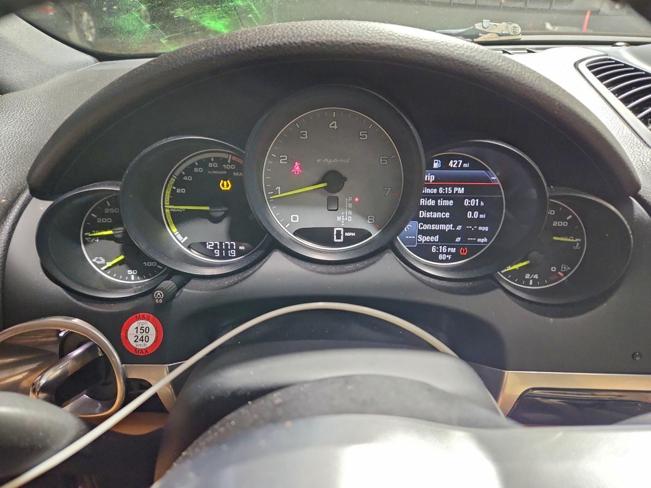 2016 PORSCHE CAYENNE