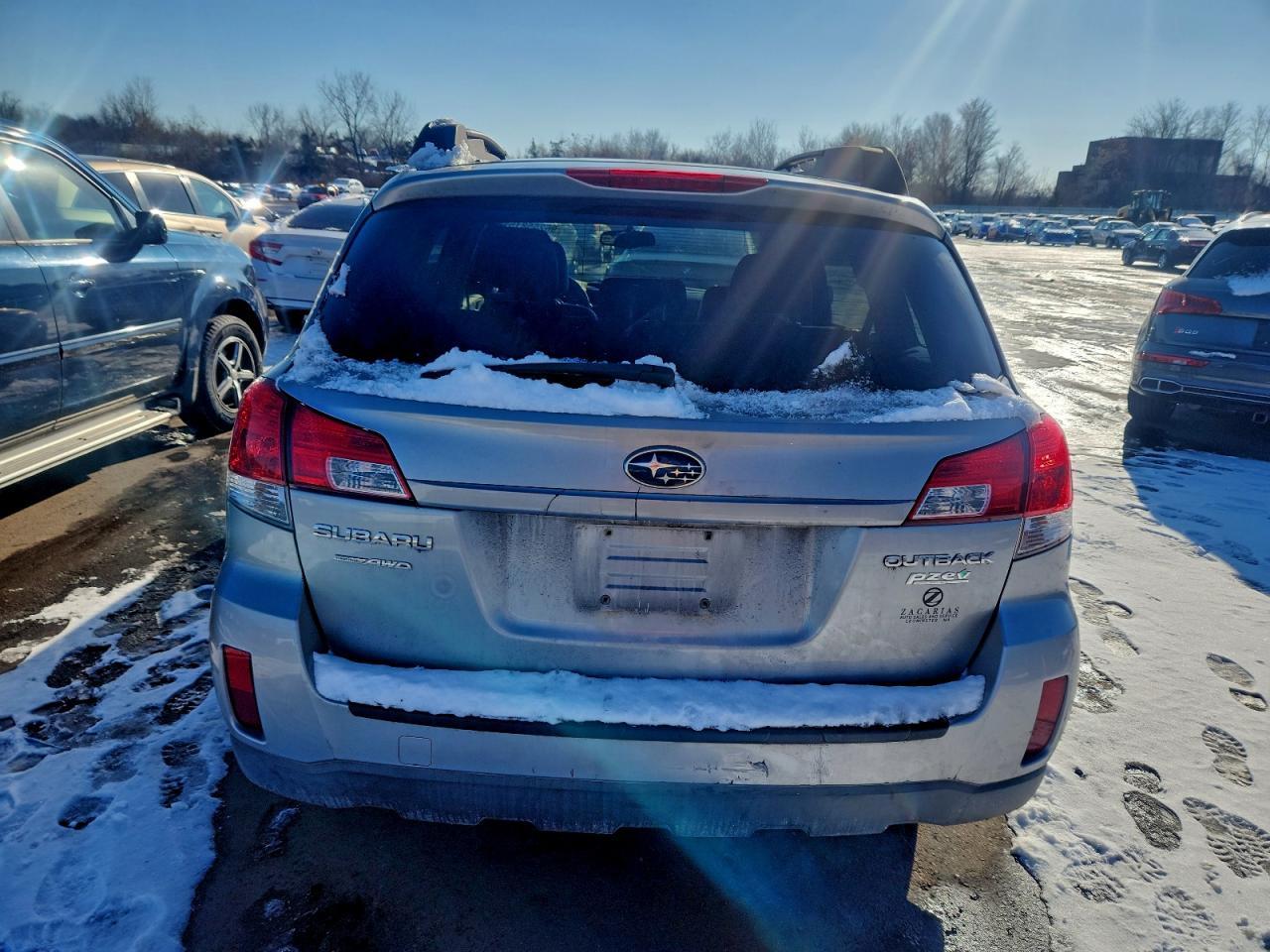2010 SUBARU Outback