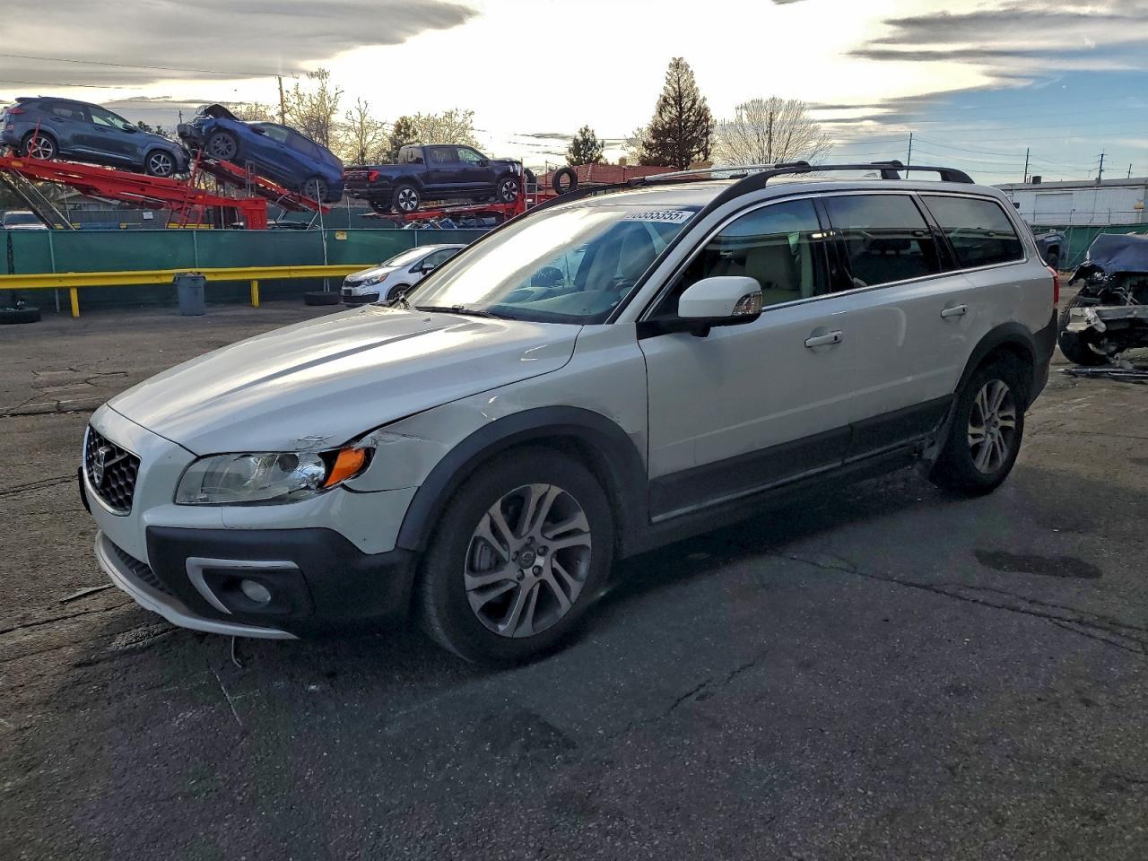 2015 VOLVO XC70