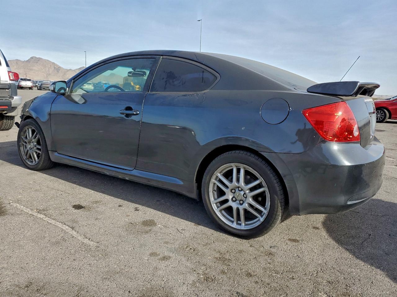 2005 TOYOTA SCION
