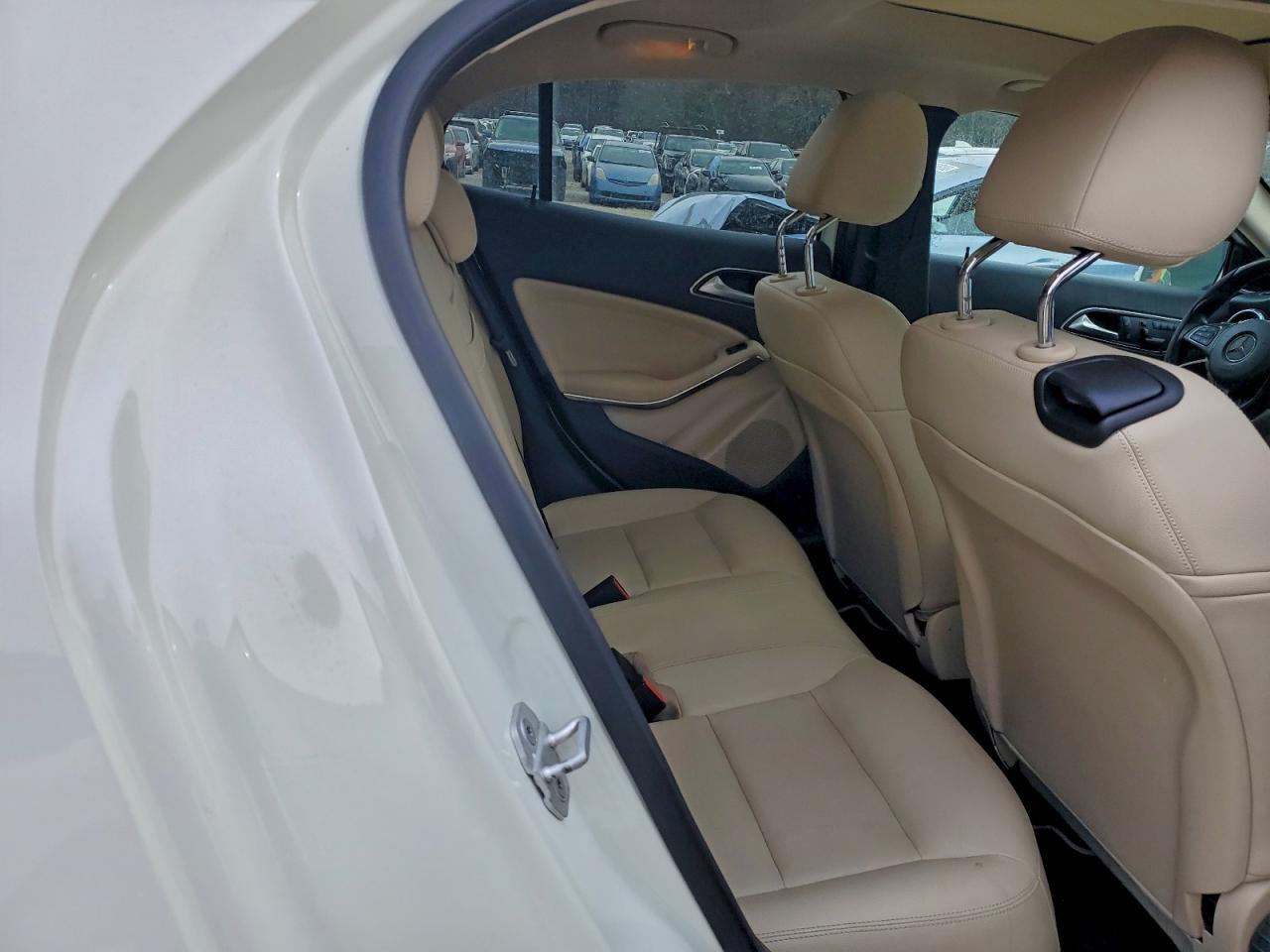 2016 MERCEDES-BENZ GLA-Class