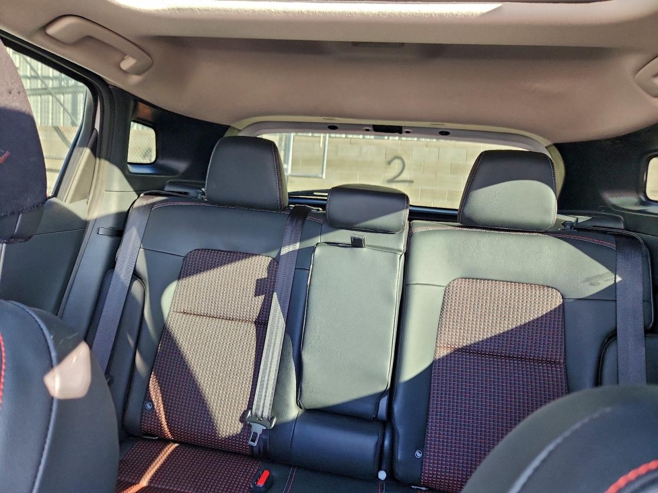 2025 NISSAN KICKS