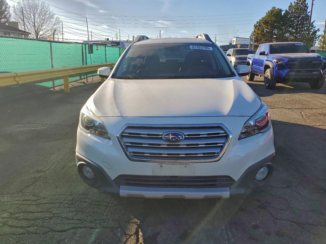 2015 SUBARU Outback