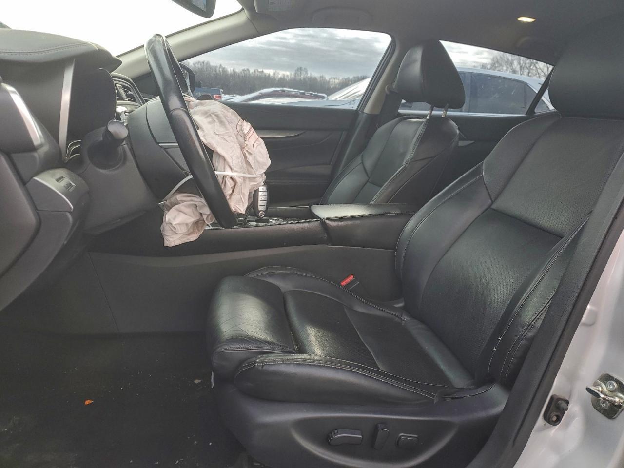 2017 NISSAN Maxima