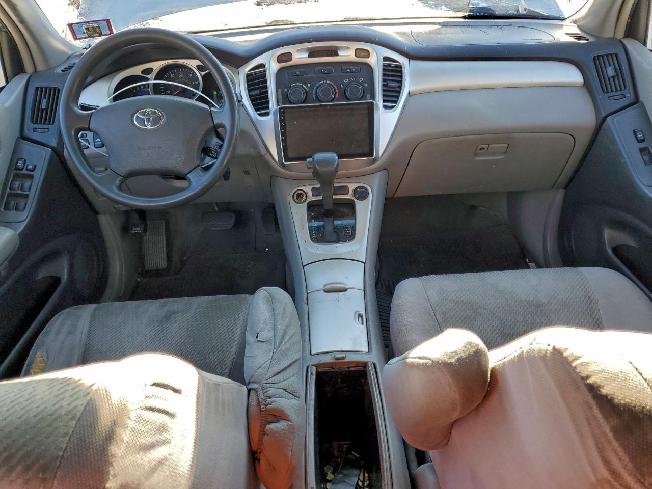 2005 TOYOTA HIGHLANDER