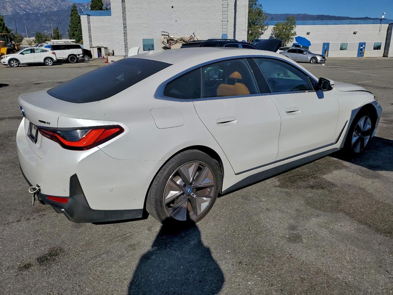 2024 BMW i4