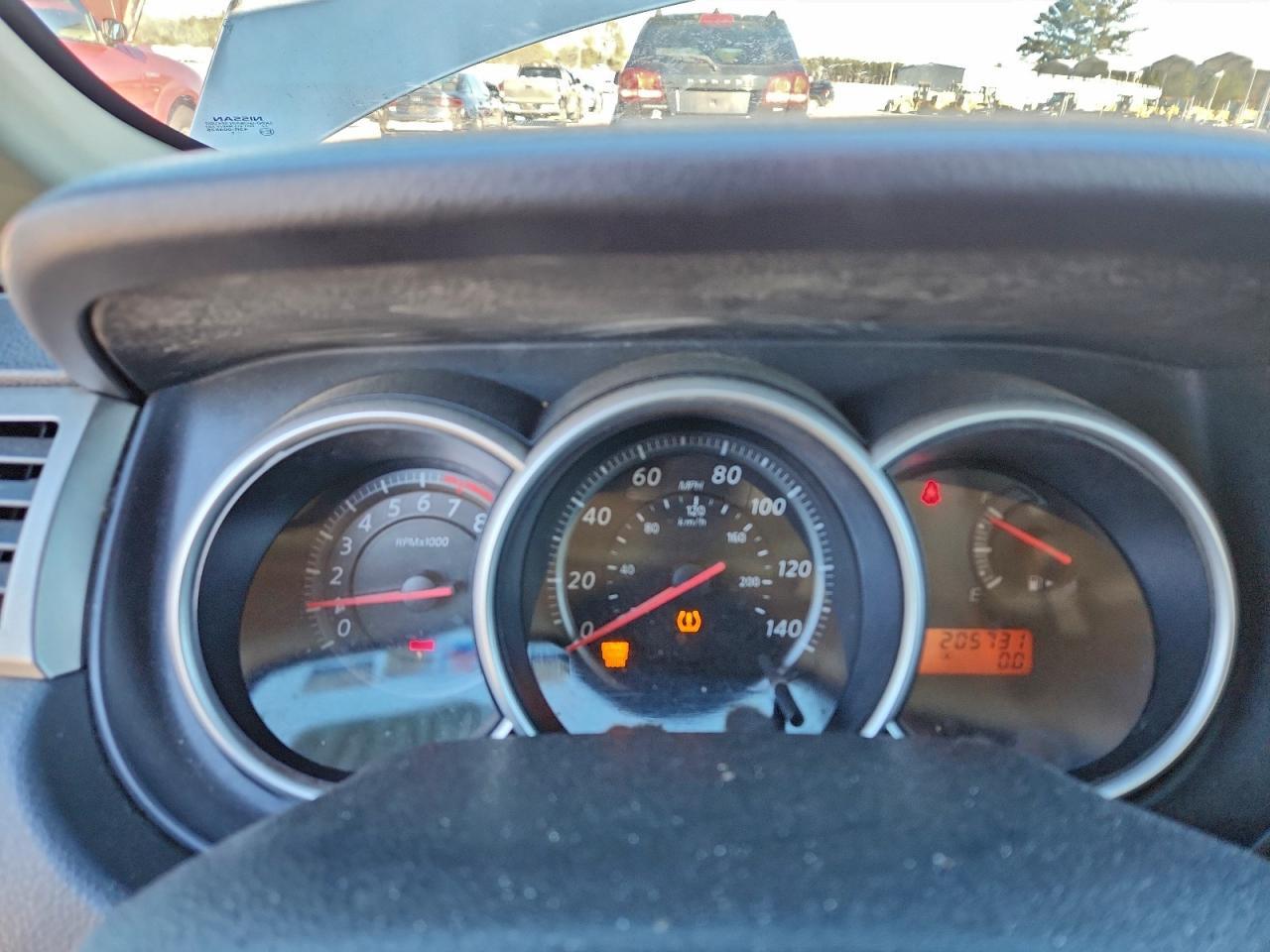 2010 NISSAN VERSA