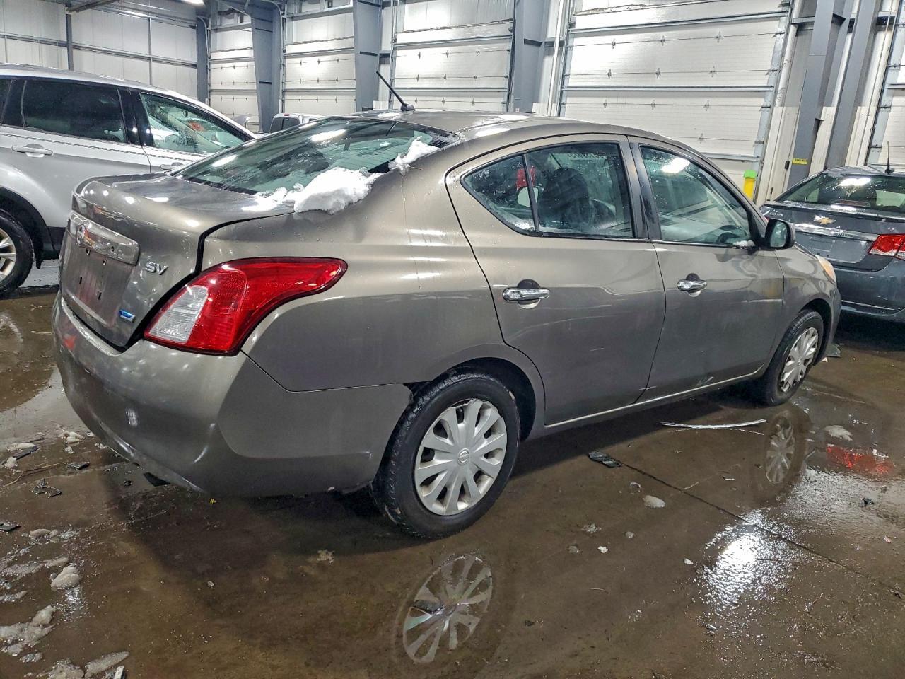 2012 NISSAN VERSA