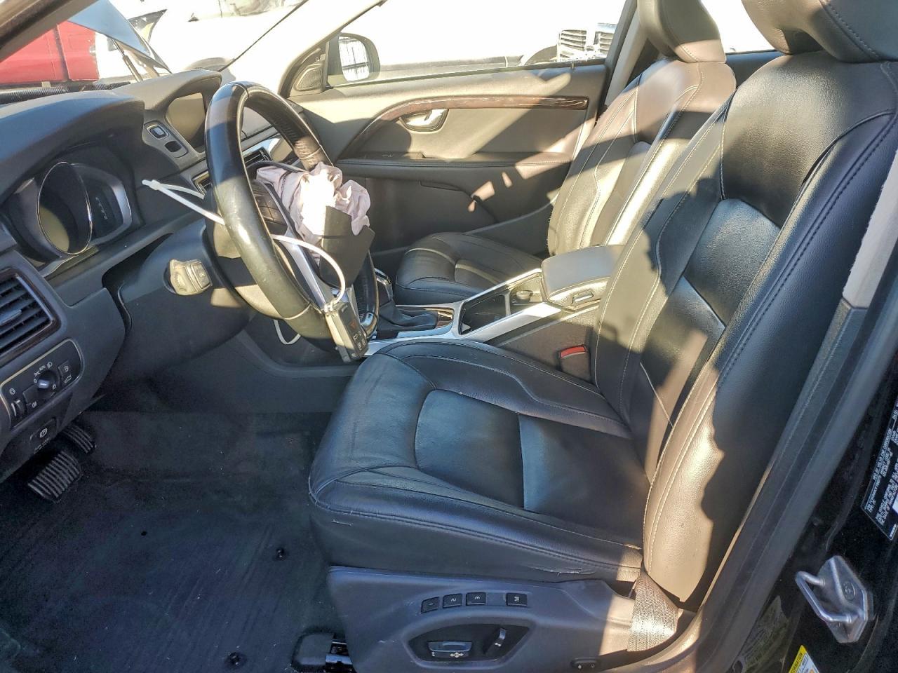 2015 VOLVO S80