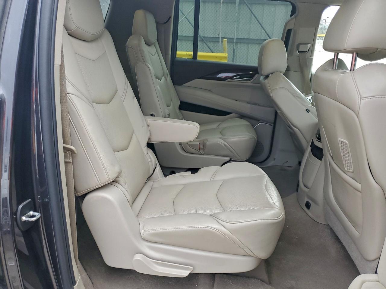 2016 CADILLAC Escalade ESV