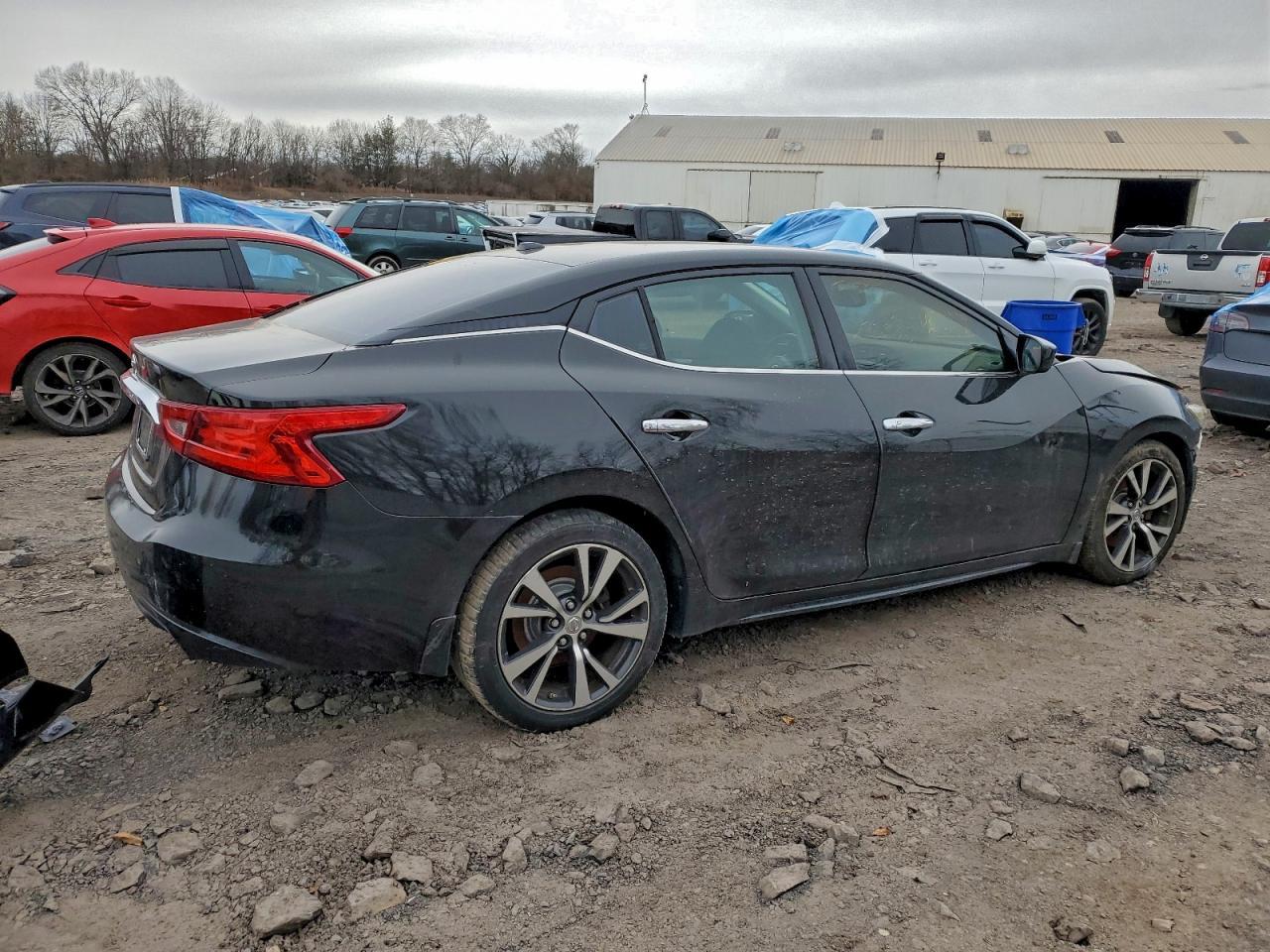 2017 NISSAN Maxima