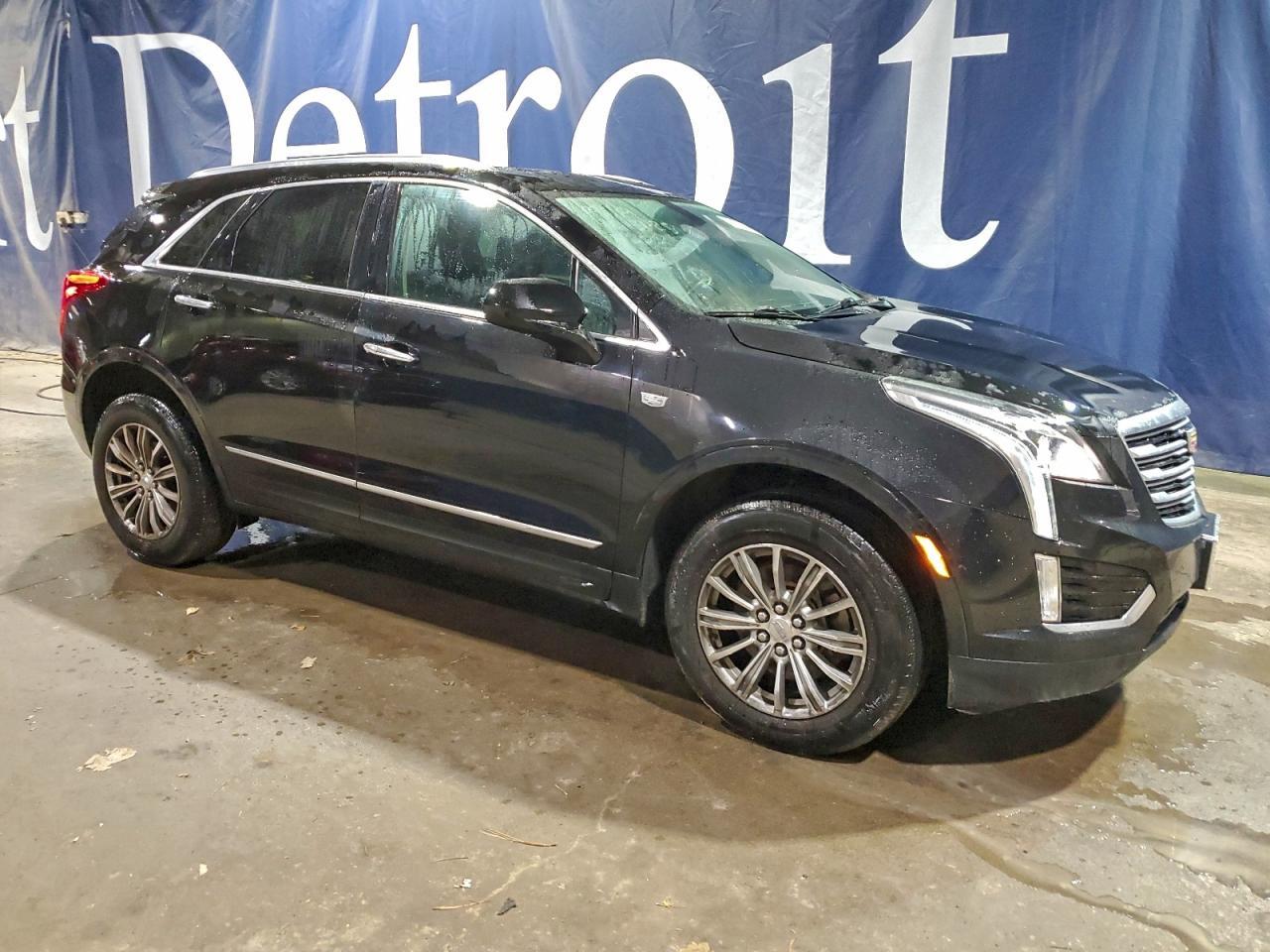 2017 CADILLAC XT5