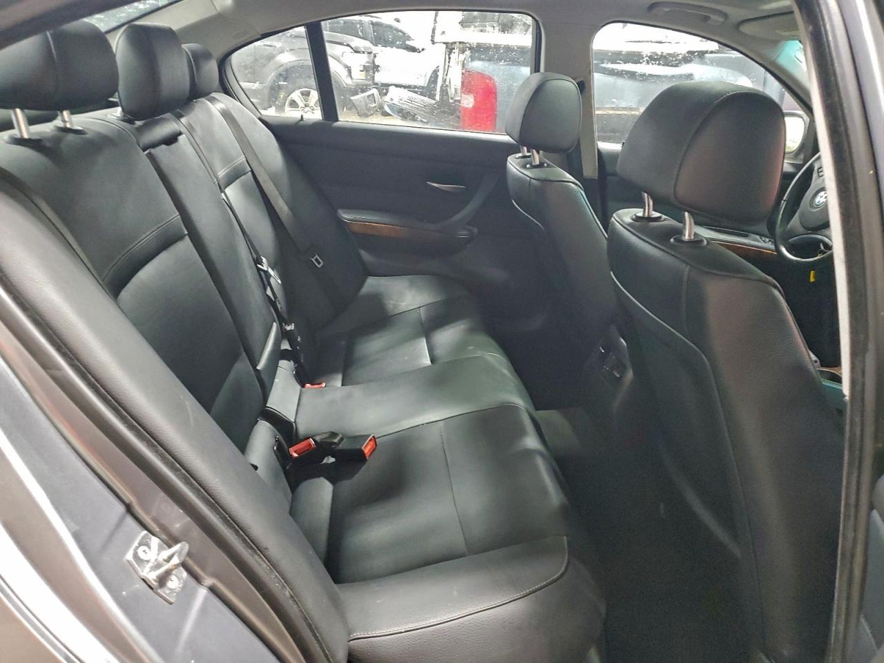 2010 BMW 3 SERIES