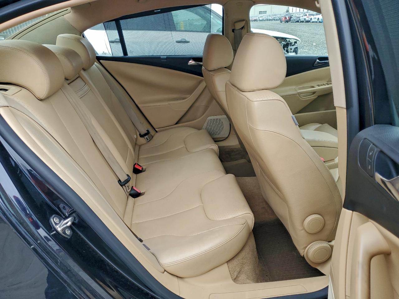 2008 VOLKSWAGEN Passat