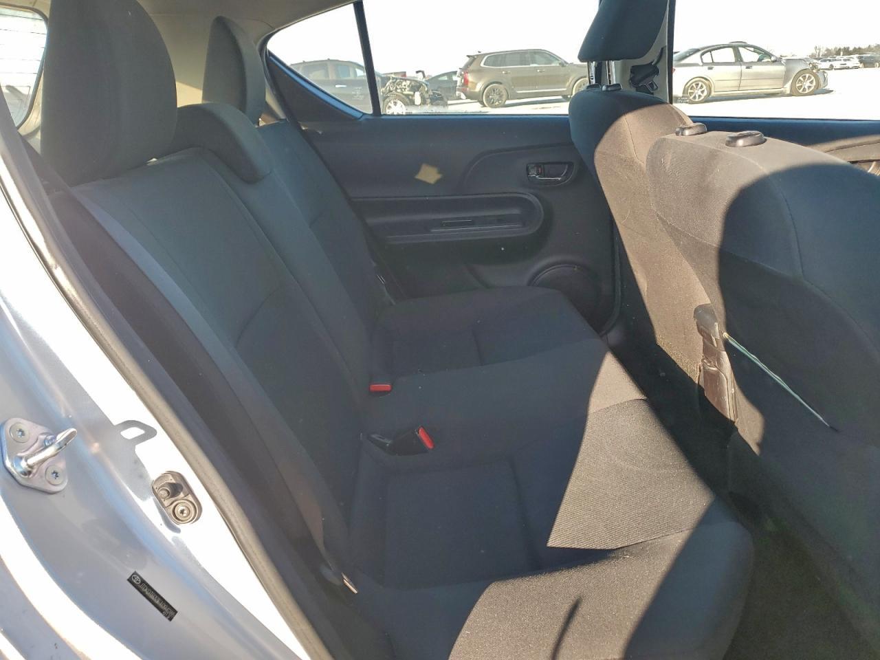 2015 TOYOTA Prius c