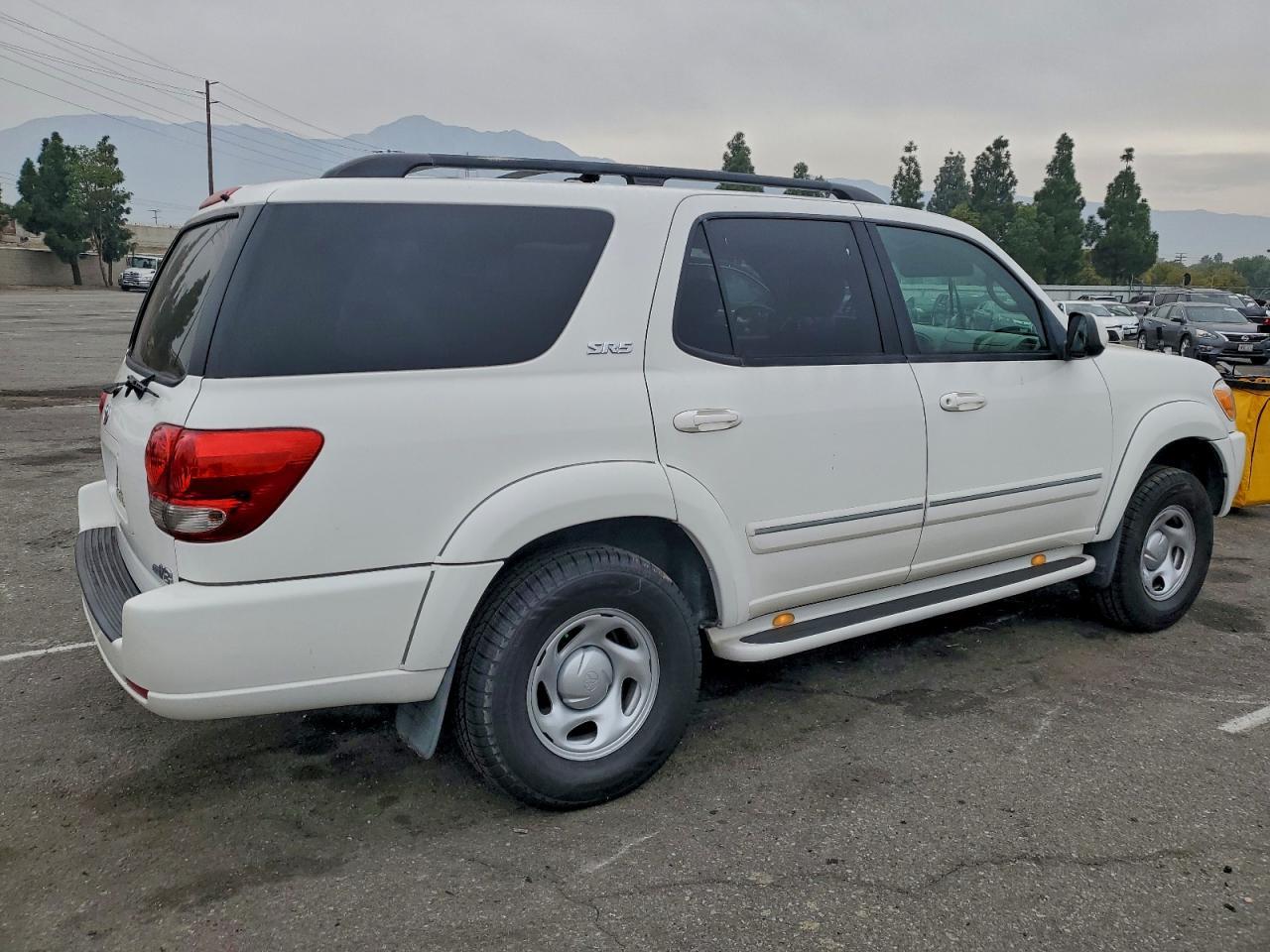 2005 TOYOTA Sequoia