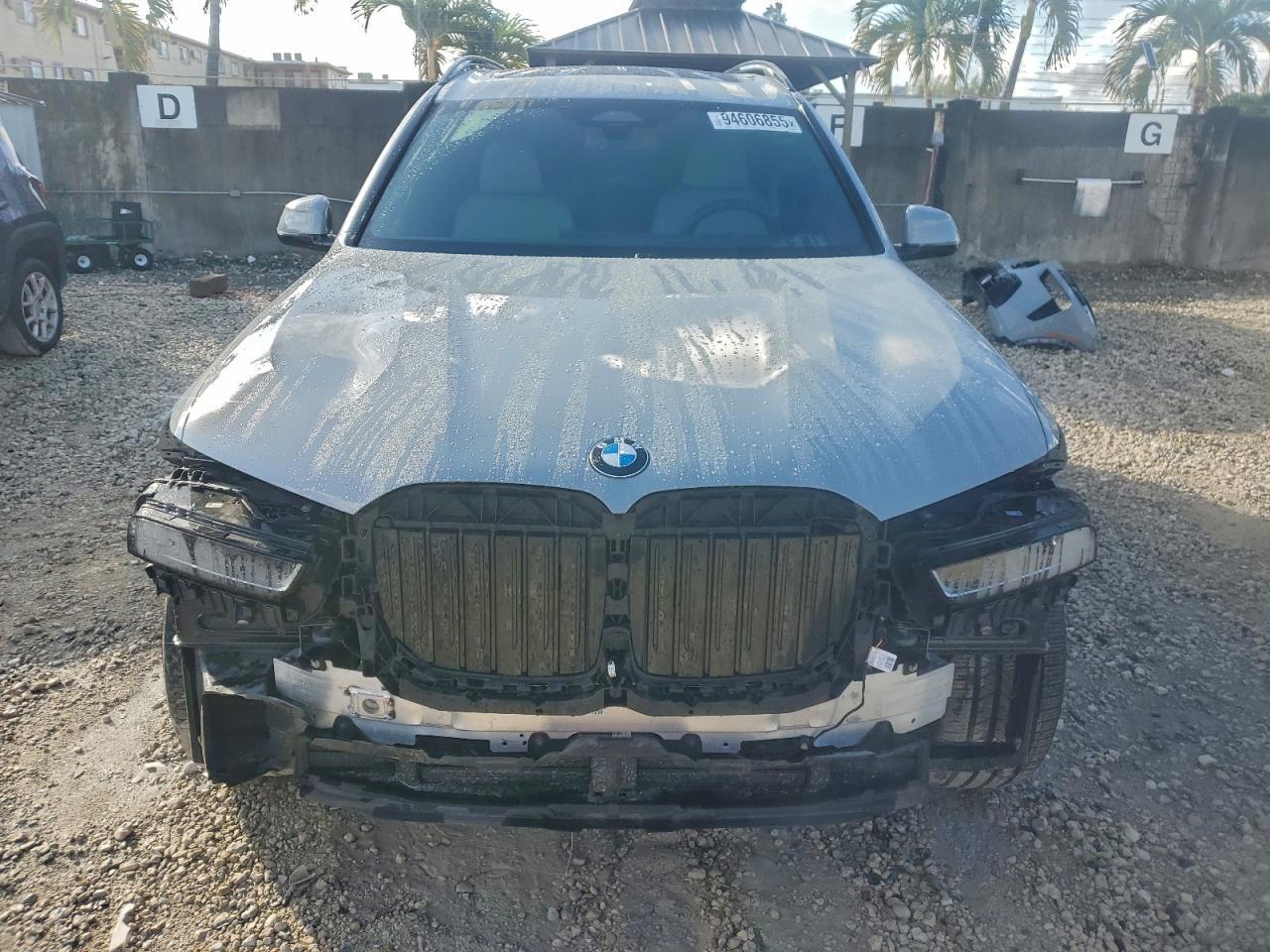 2024 BMW X7