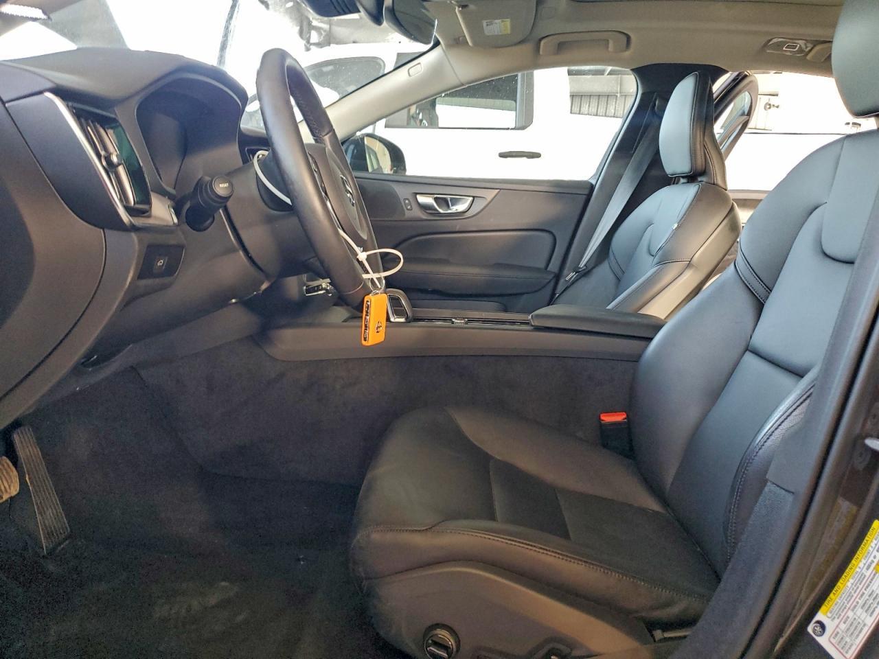 2024 VOLVO S60