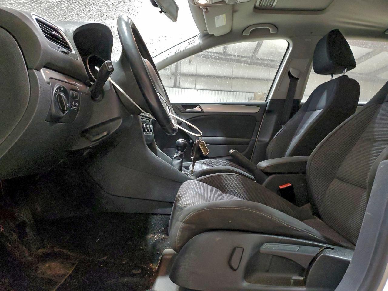 2012 VOLKSWAGEN GOLF