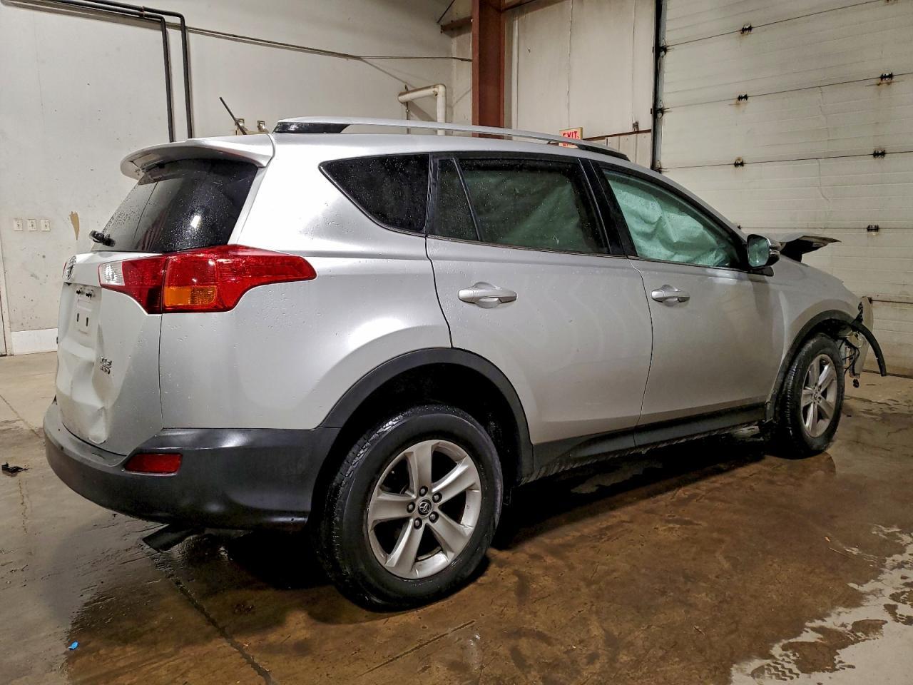 2015 TOYOTA RAV4