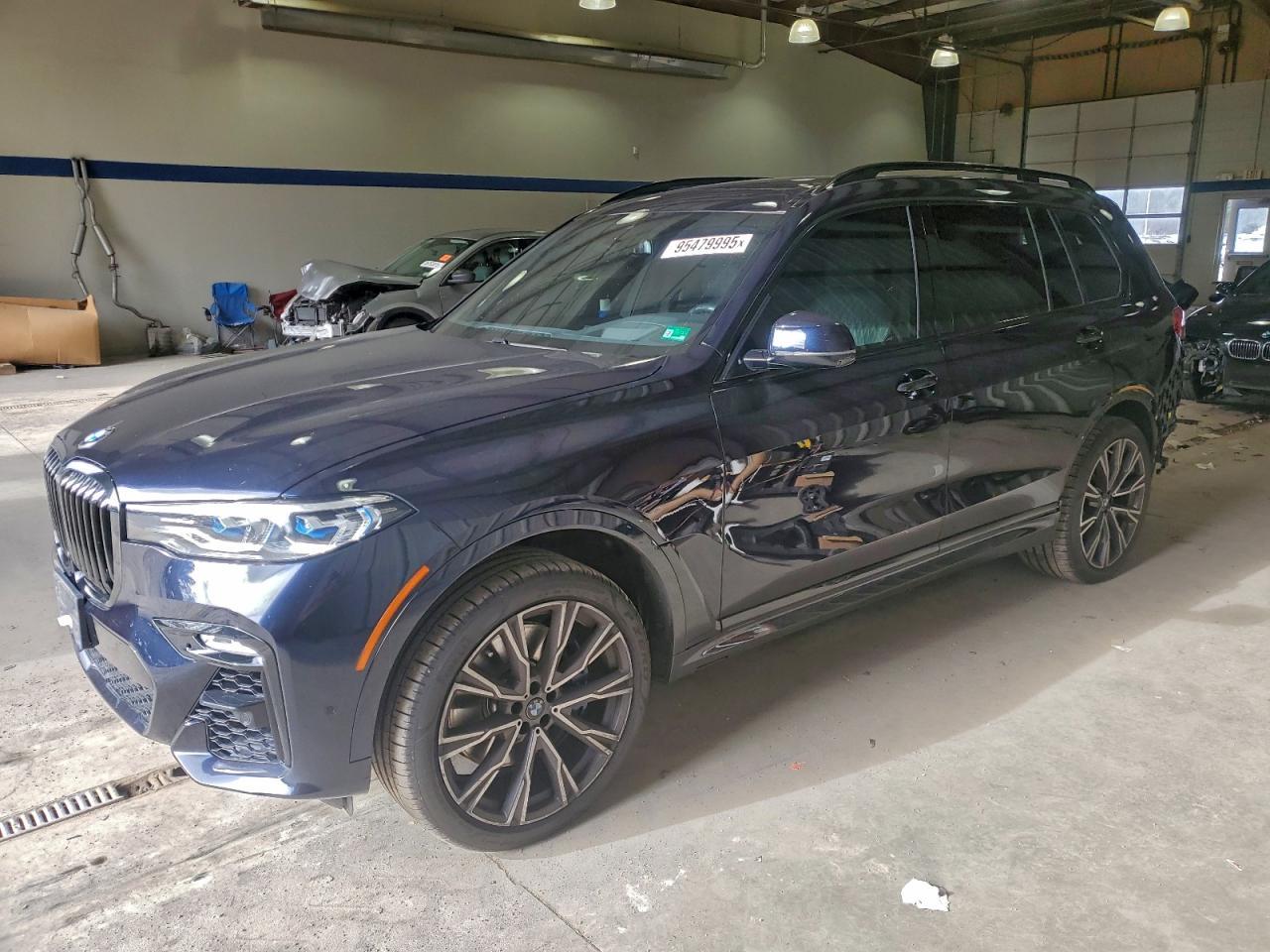 2022 BMW X7