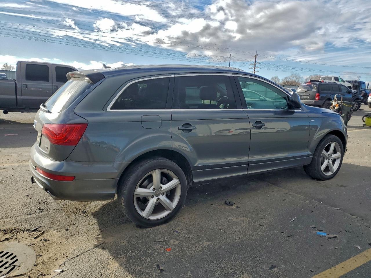 2010 AUDI Q7