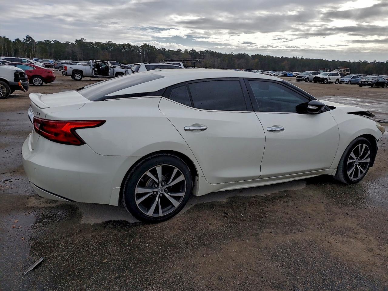 2016 NISSAN Maxima