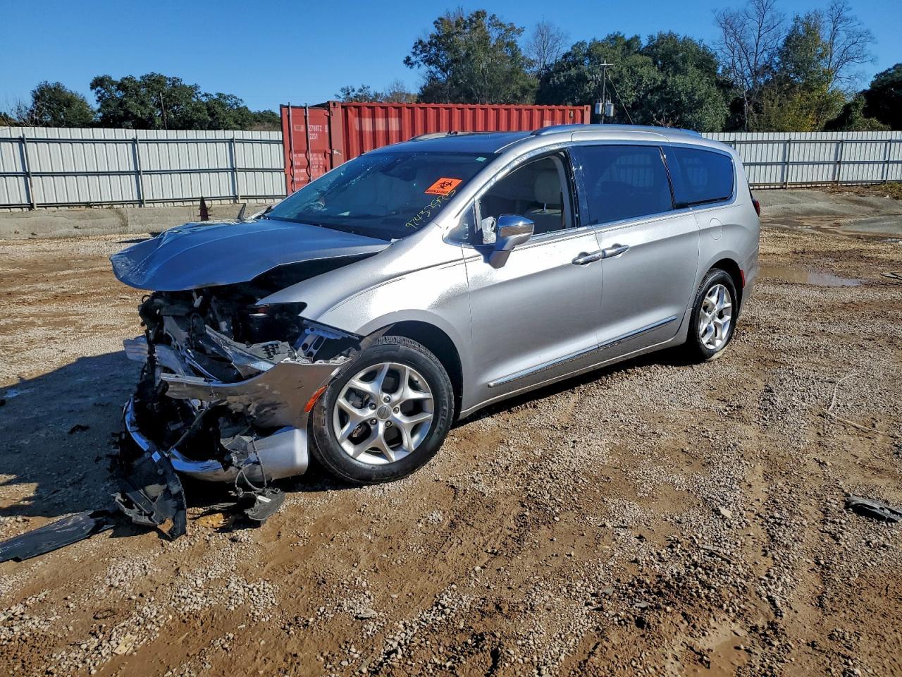 2020 CHRYSLER Pacifica