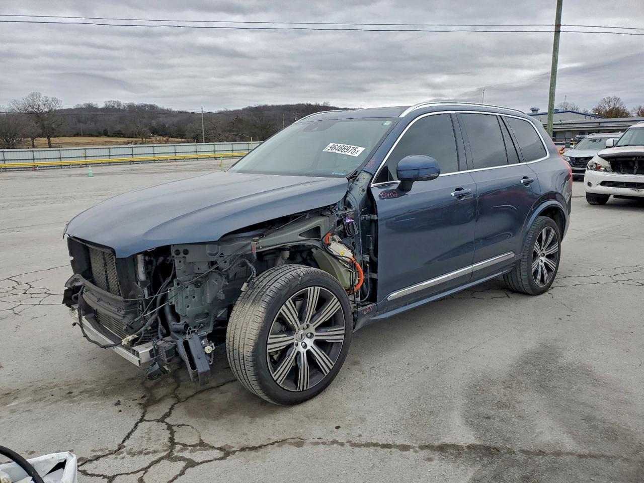 2021 VOLVO XC90