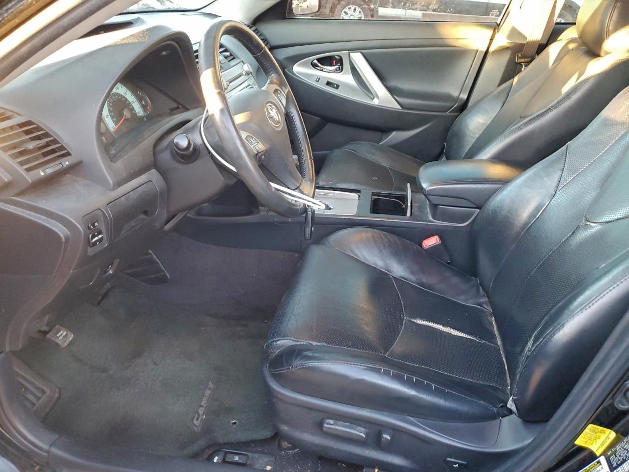 2011 TOYOTA CAMRY