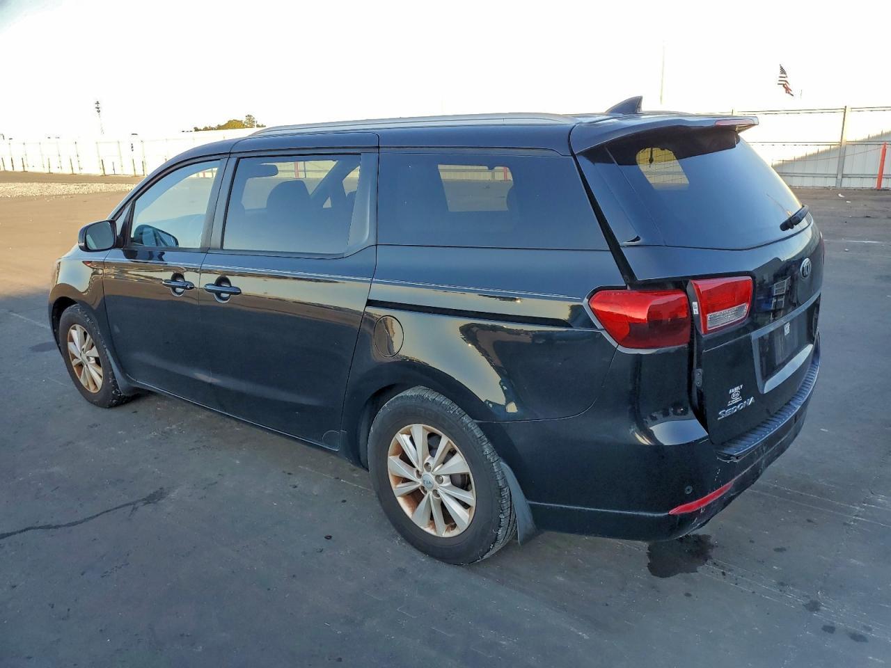 2016 KIA SEDONA