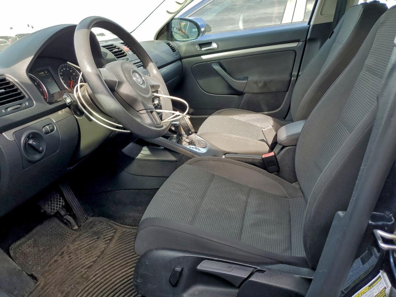 2010 VOLKSWAGEN JETTA