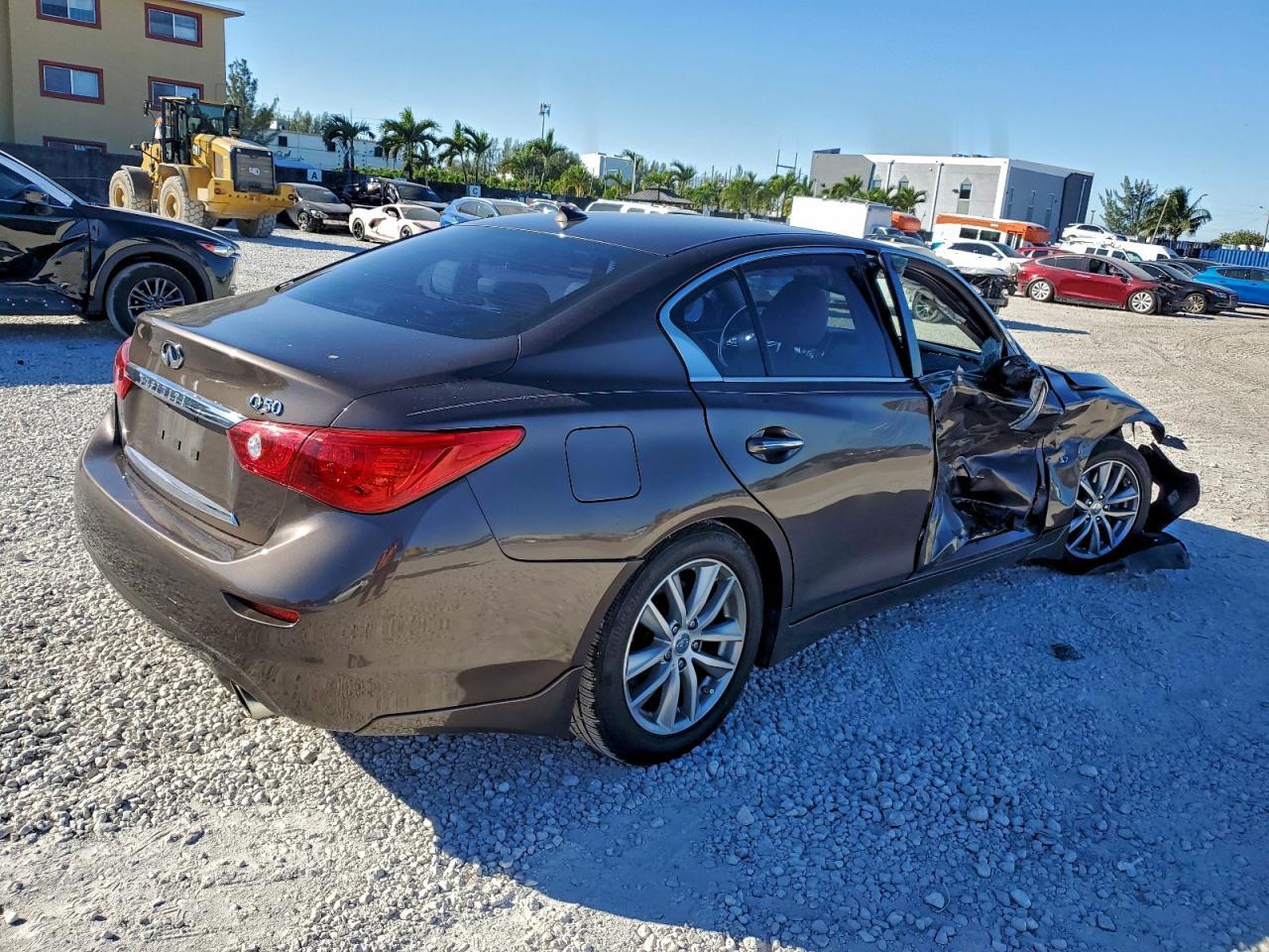 2015 INFINITI Q50