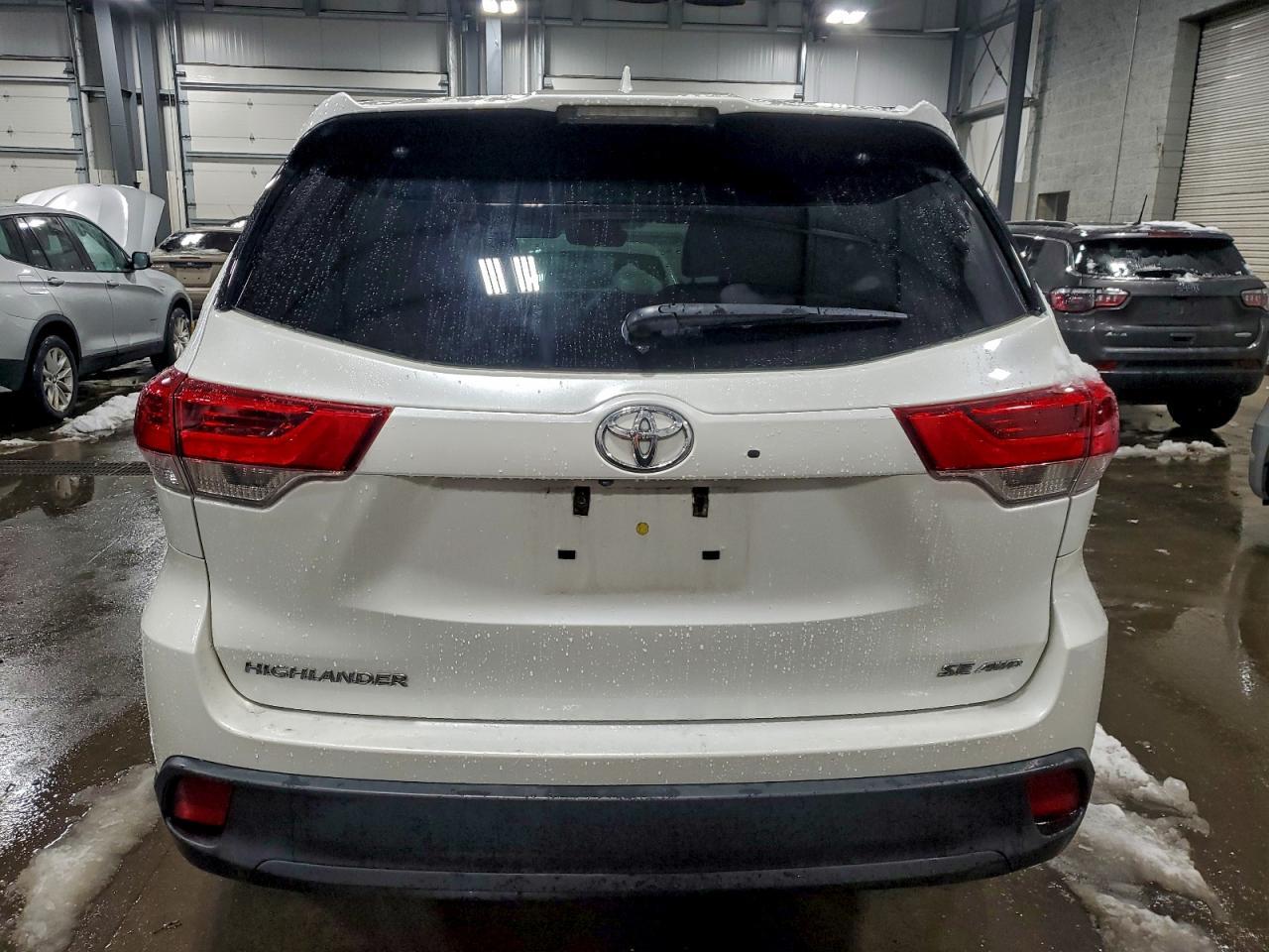 2017 TOYOTA HIGHLANDER