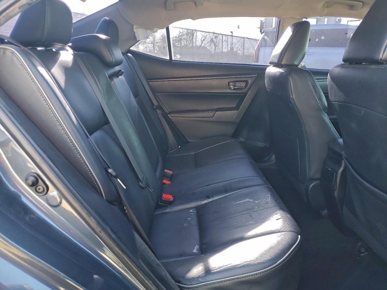 2016 TOYOTA COROLLA