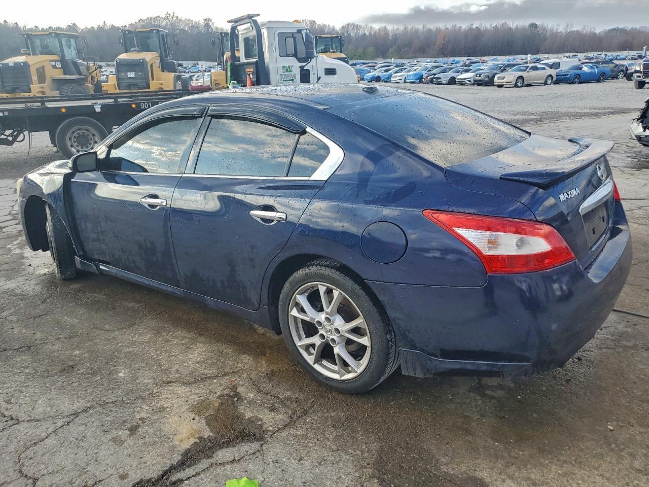 2010 NISSAN Maxima