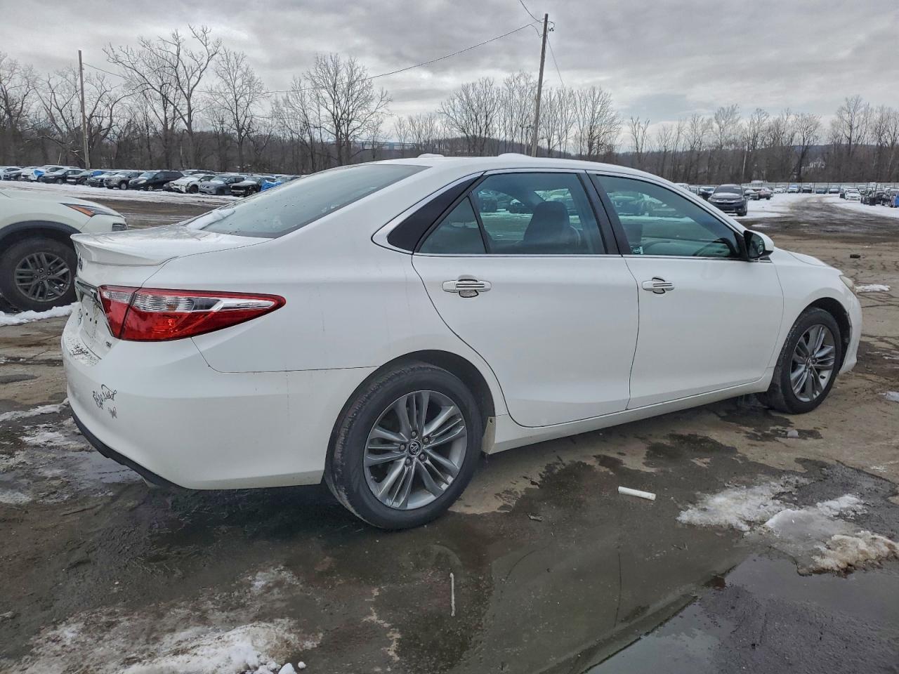 2015 TOYOTA CAMRY