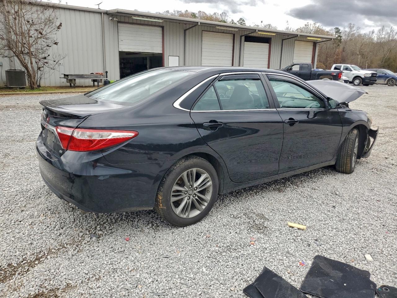 2017 TOYOTA CAMRY