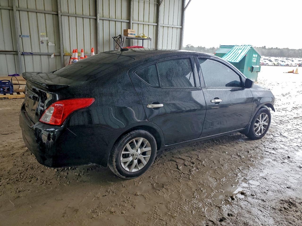 2018 NISSAN VERSA