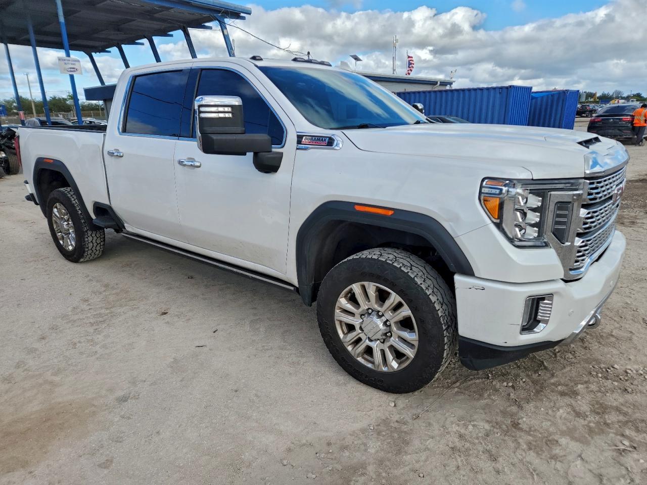 2023 GMC Sierra