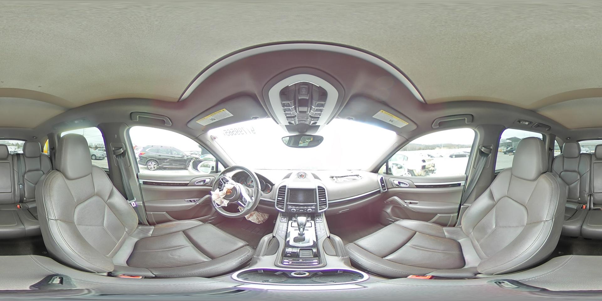 2016 PORSCHE CAYENNE