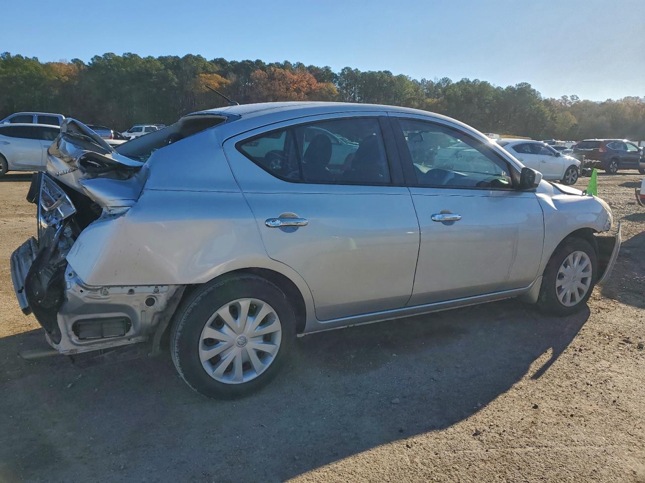 2016 NISSAN VERSA