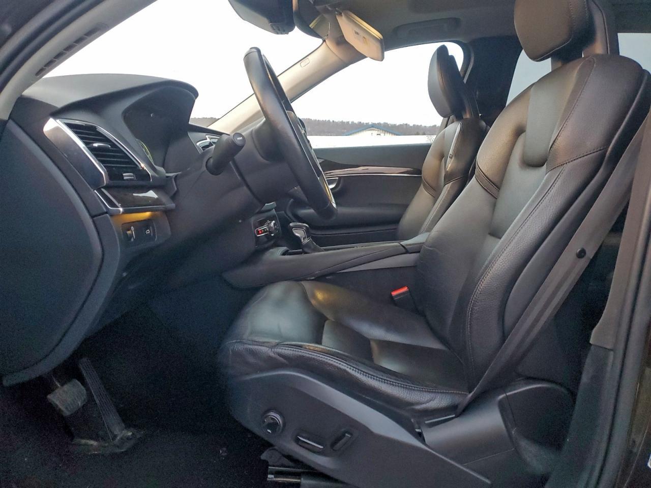 2018 VOLVO XC90