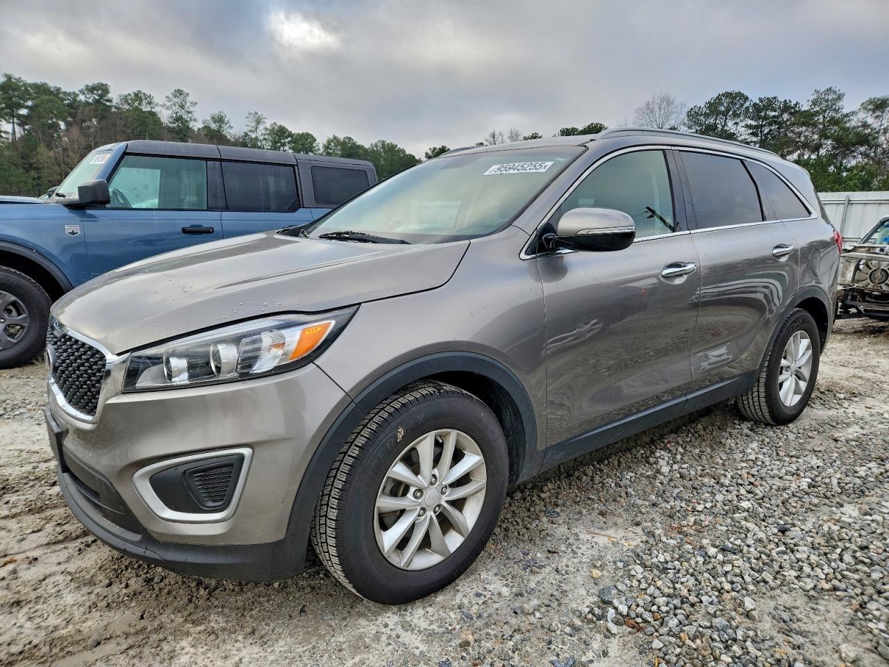 2016 KIA SORENTO