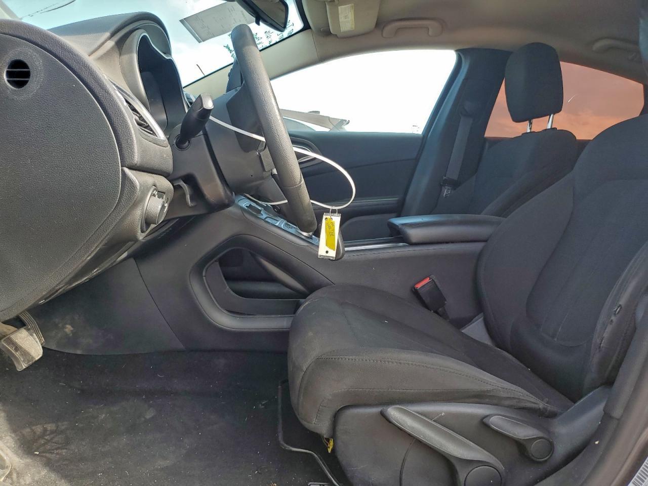 2016 CHRYSLER 200