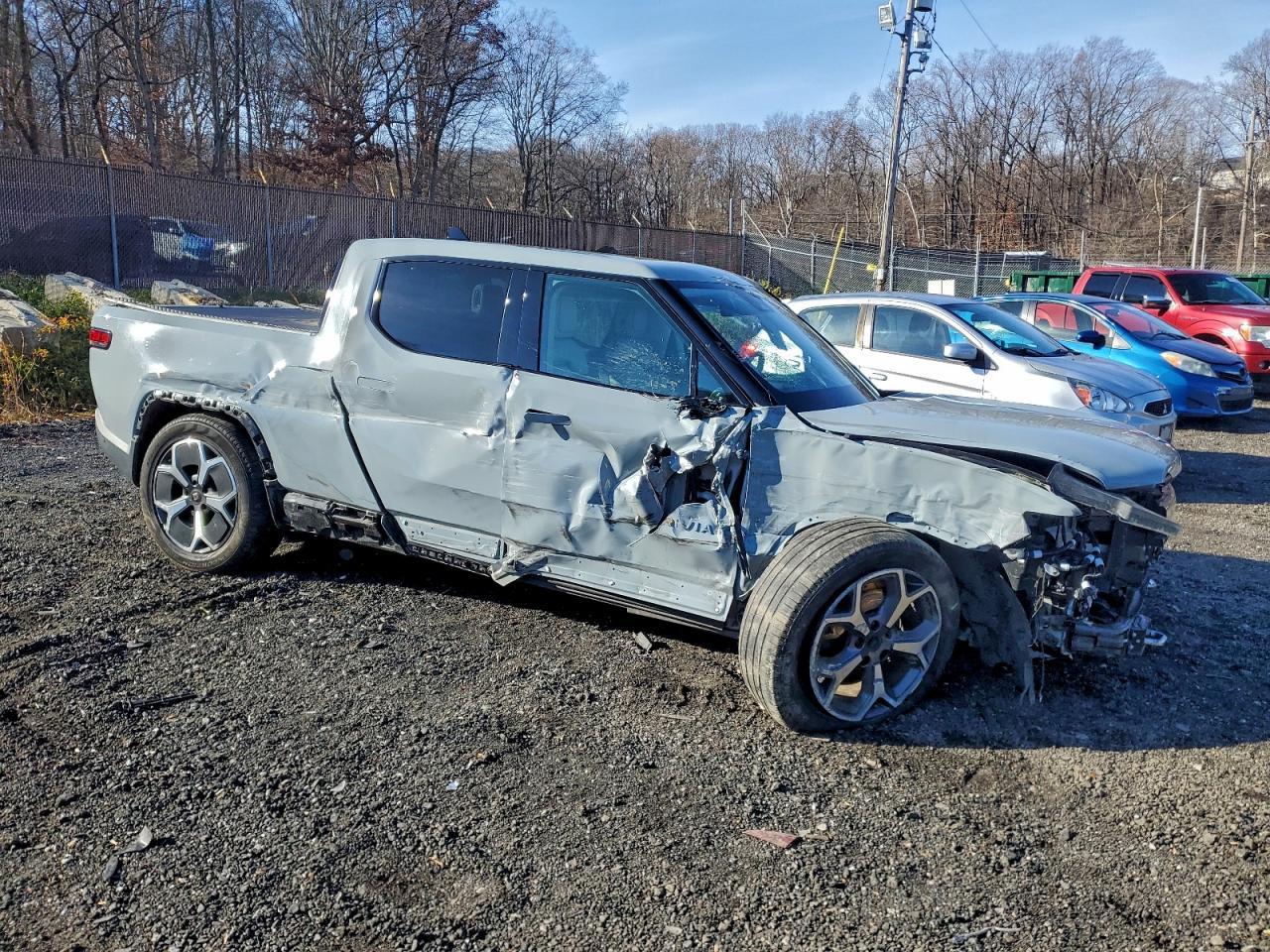 2022 RIVIAN R1t