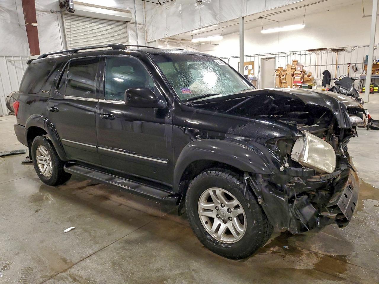 2005 TOYOTA Sequoia