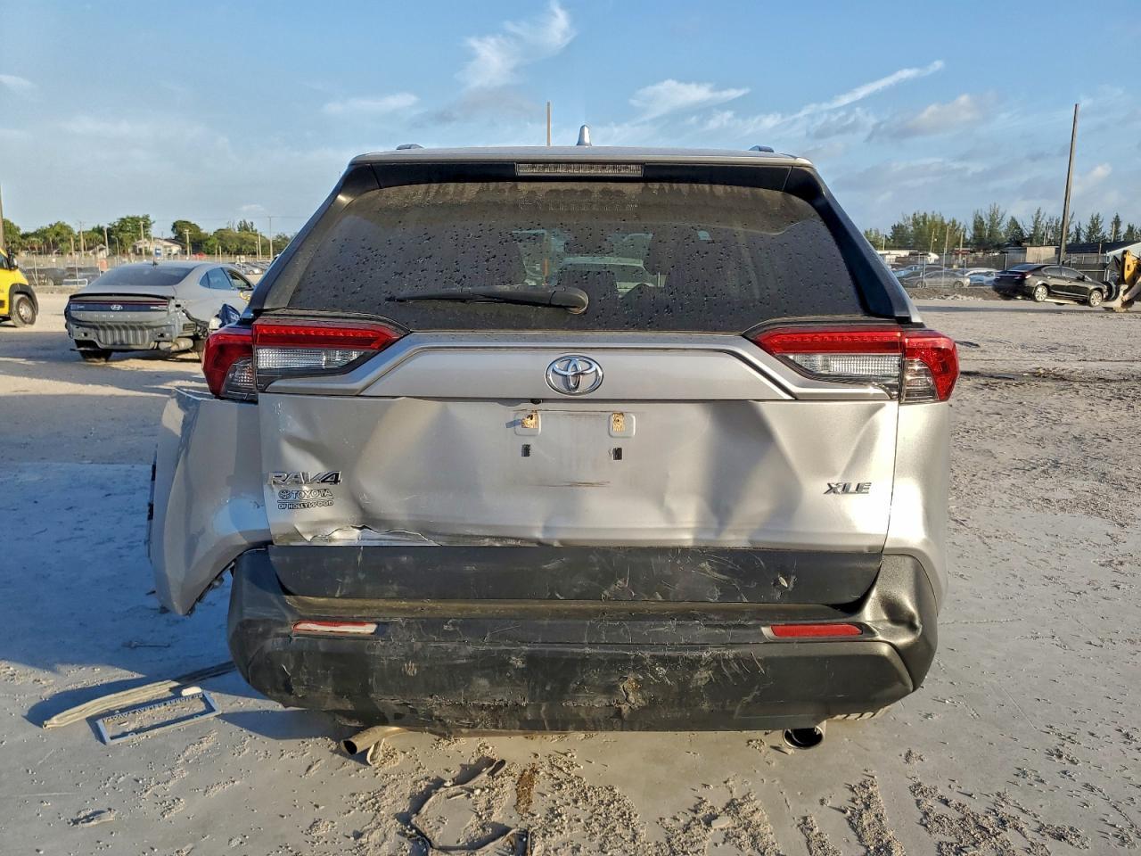 2019 TOYOTA RAV4