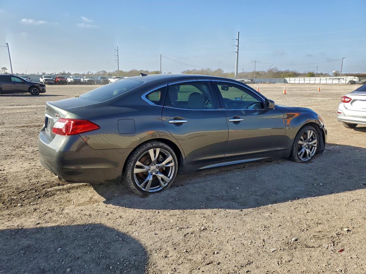 2012 INFINITI M37
